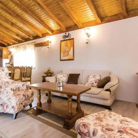 Three Bedroom With Pool *