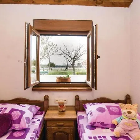 Three Bedroom With Pool Casa de Férias *